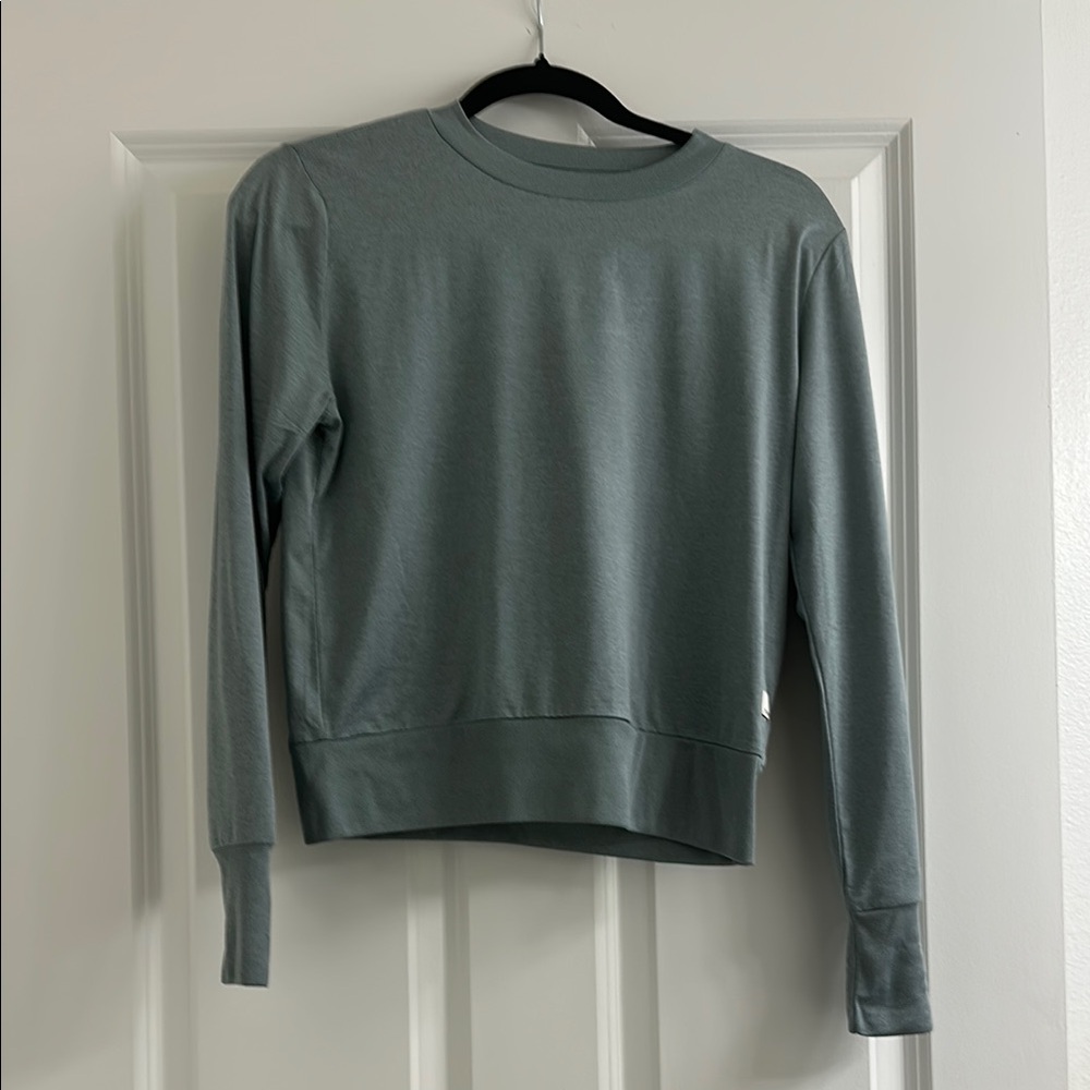 Vuori Green Boxy Long Sleeve Sweatshirt